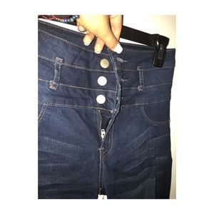 High waisted jeans